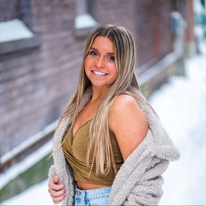 Meet your Posher, Savannah